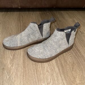 Chaco Women’s Revel Chelsea Boots